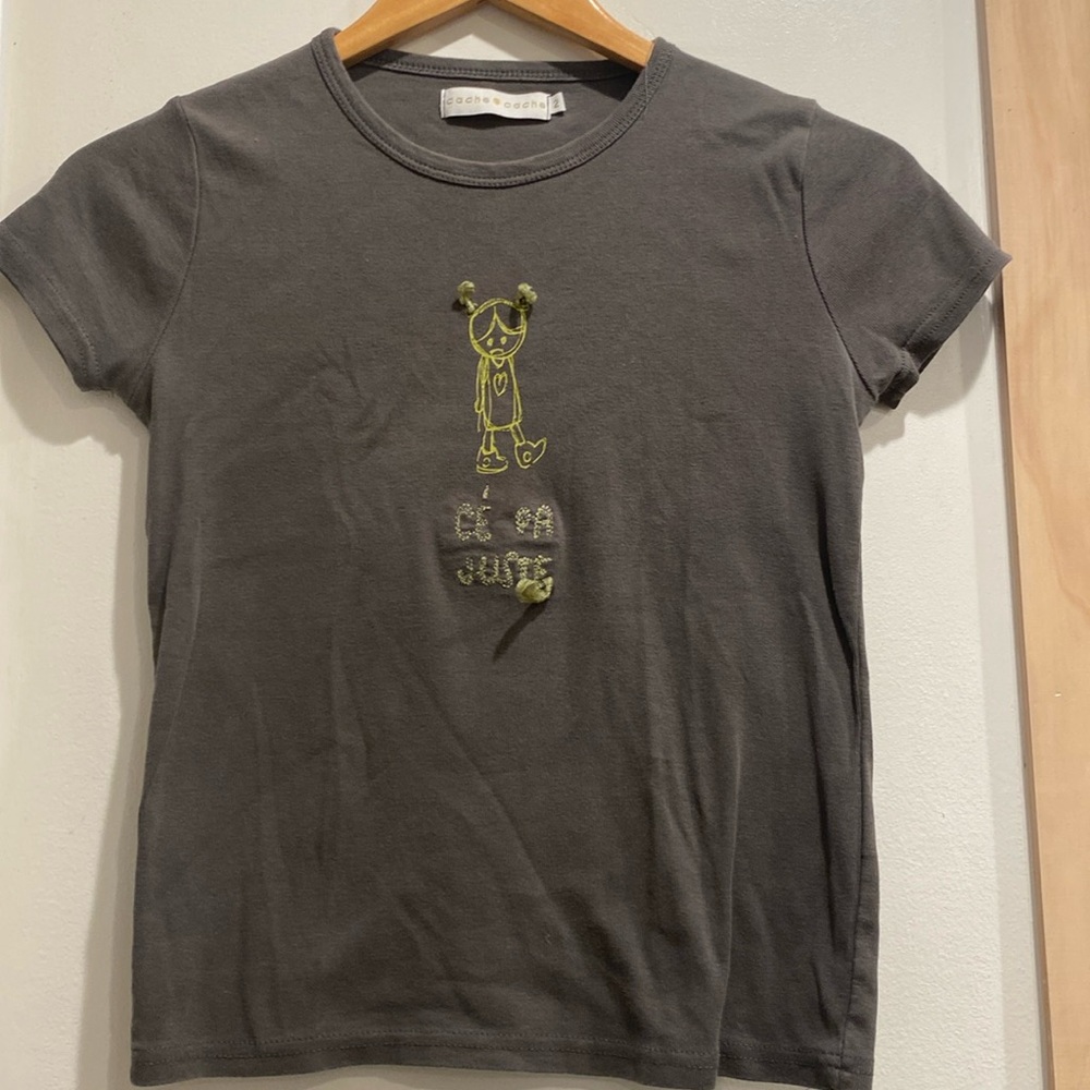 Green t shirt, dresses small
